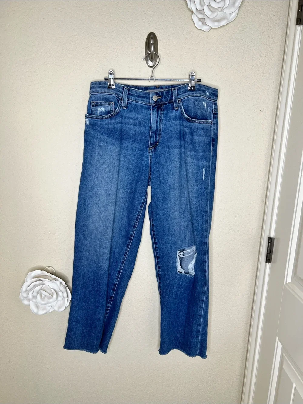 NTM: Joe’s Jeans Size 29 Cropped Straight Kick Flare Raw Hem Distressed Jeans